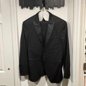 Zara Mens Full Black/Satin Suit. Blazer / Pants Combo